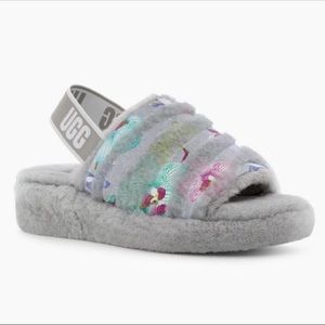 UGG FLUFF YEAH TIGER FLOWER
LIGHT GRAY WOOL SLIPPERS SANDALS SIZE 7